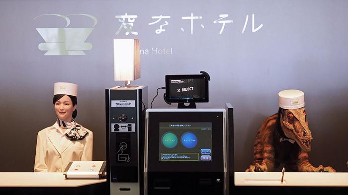 Prata med en robot när du bor på hotell i Japan