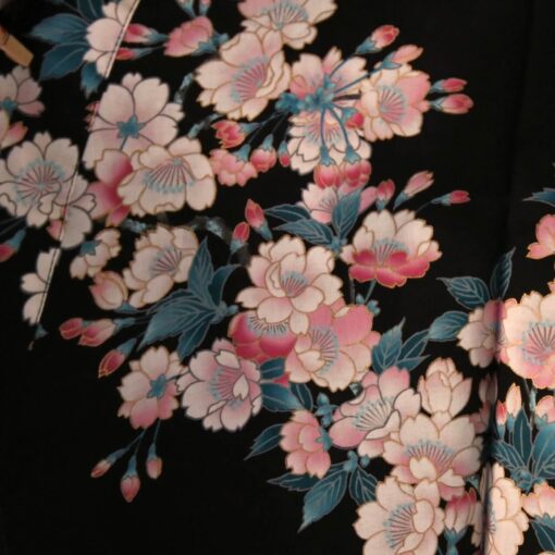 Yukata svart med körsbärsblommor